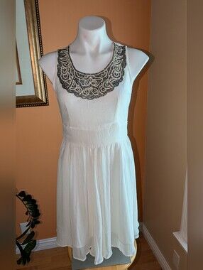 INDISKA White Sleeveless Dress with Embroidered Neckline Size S